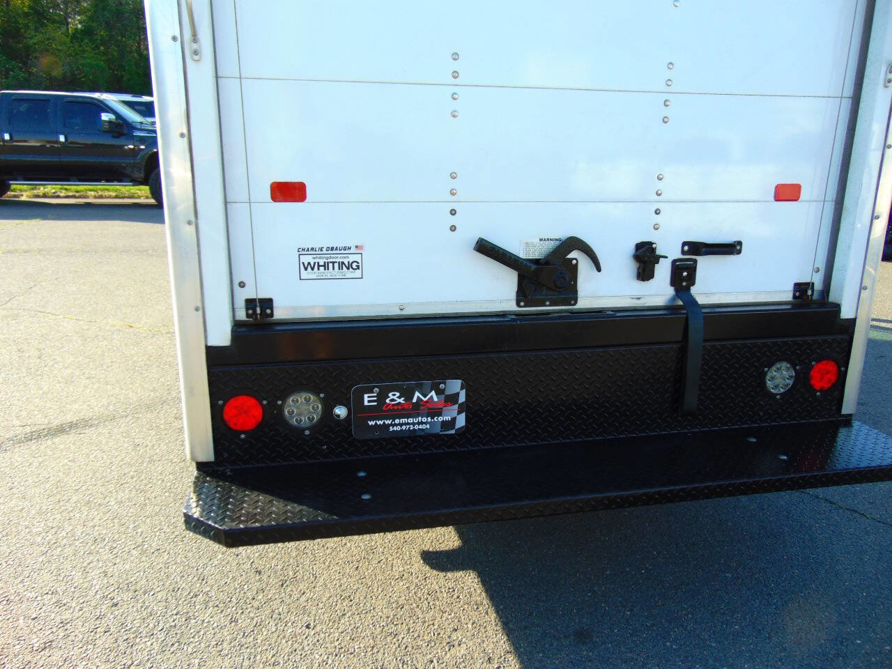 Used 2022 GMC Savana 3500 w/ Power Convenience Package RWD image 27