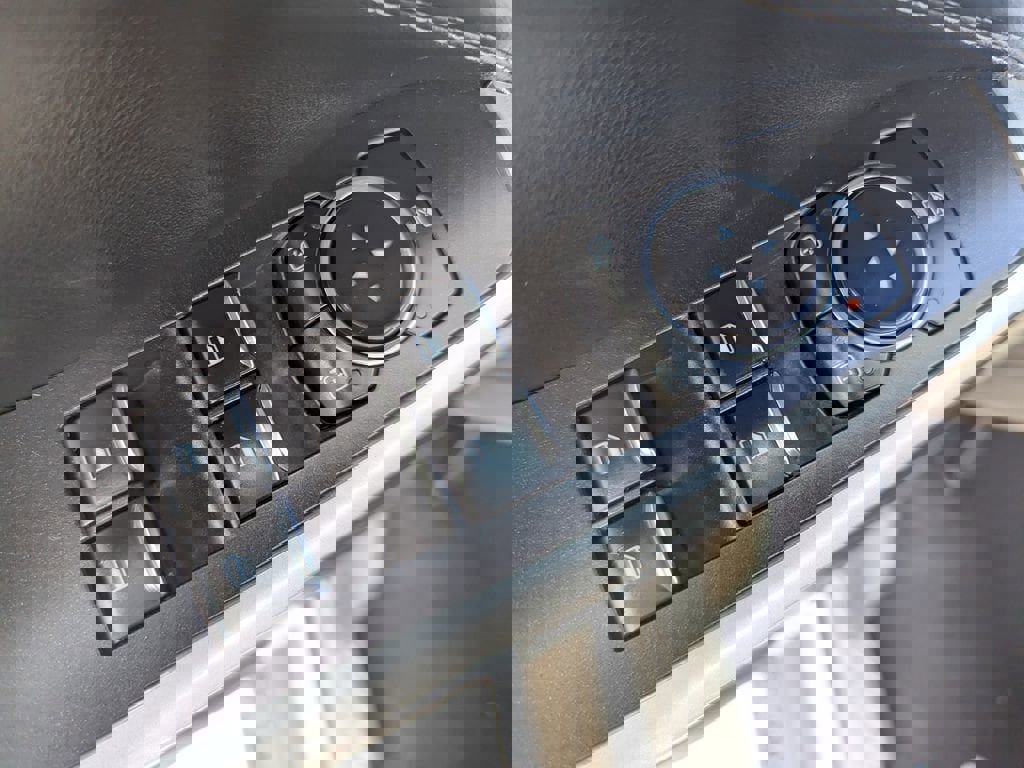 Used 2024 Ford Explorer XLT w/ Equipment Group 202A image 16