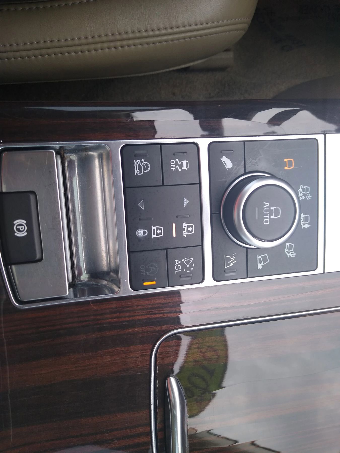 Used 2016 Land Rover Range Rover HSE AWD/4WD image 27