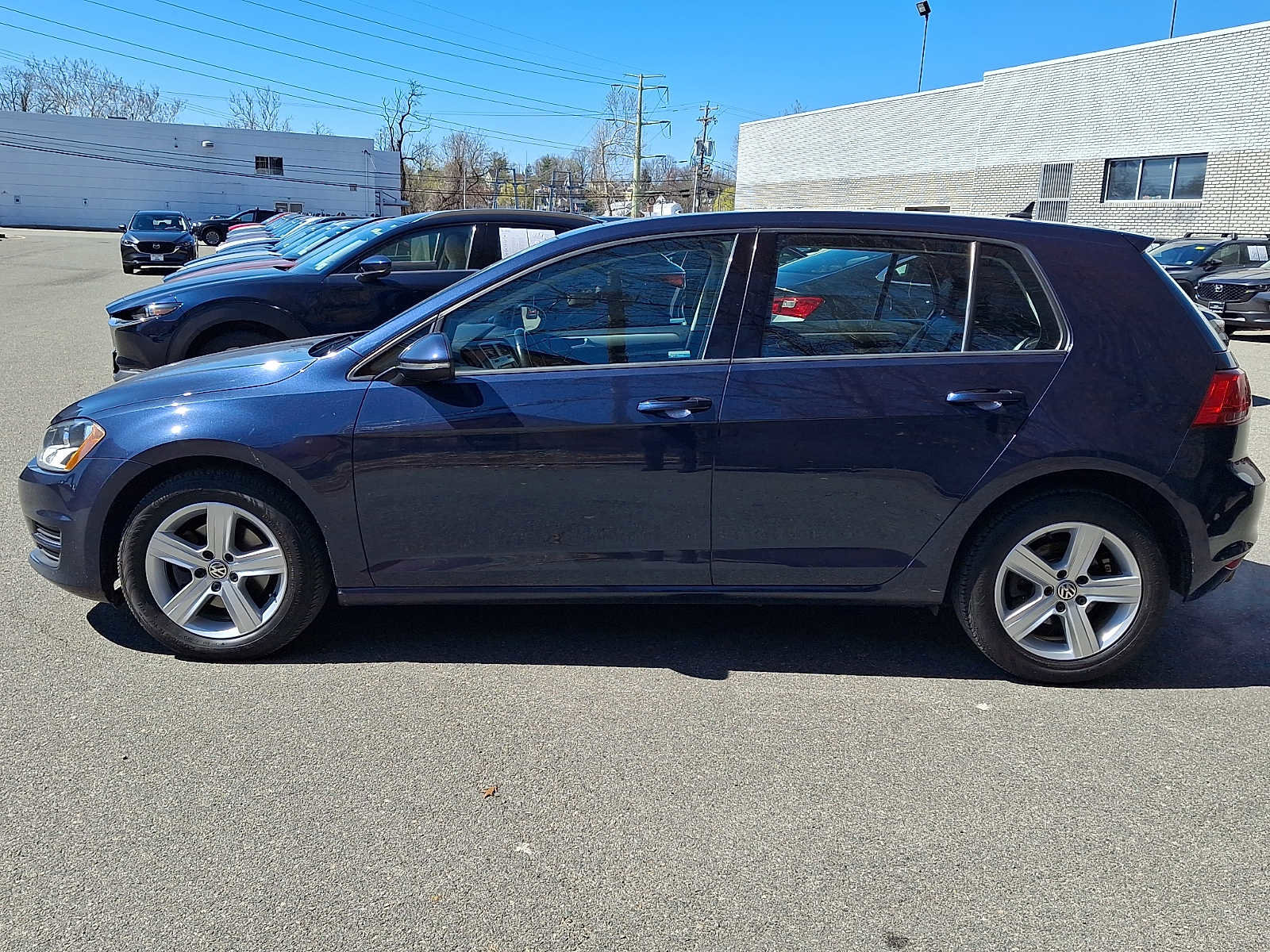 Used 2017 Volkswagen Golf Wolfsburg Edition image 7