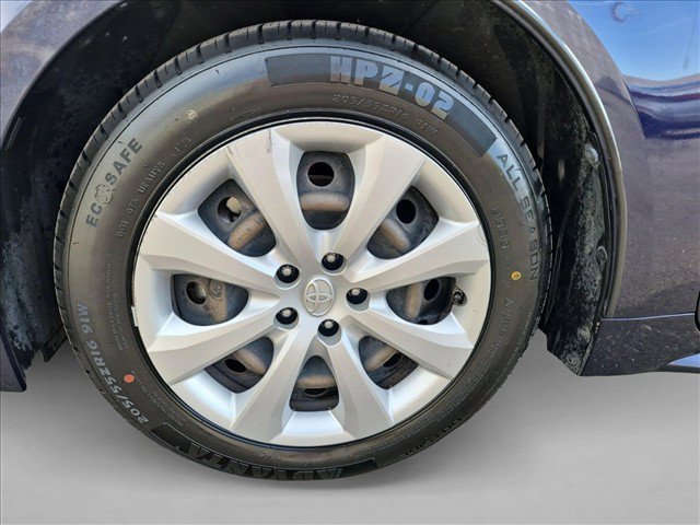Used 2021 Toyota Corolla LE w/ Carpet Mat Package (TMS) FWD image 22