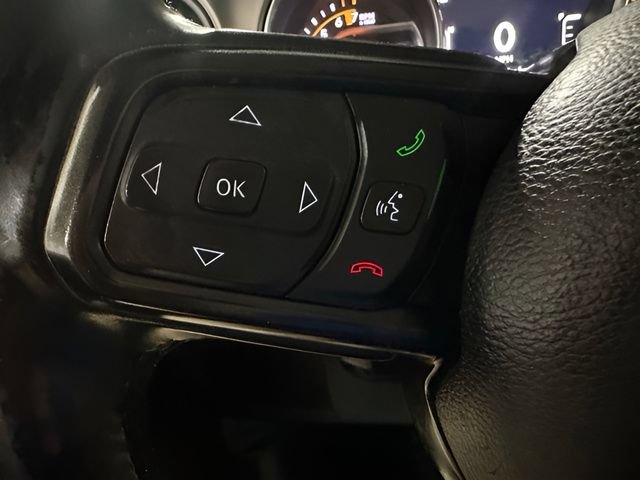 Used 2020 Jeep Gladiator Sport w/ Technology Group AWD/4WD image 13