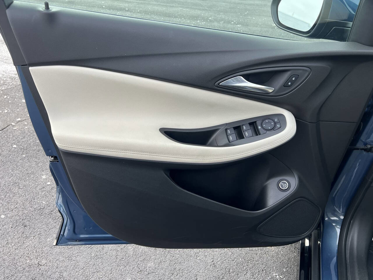 Used 2025 Buick Encore GX Sport Touring w/ Advanced Technology Package image 10