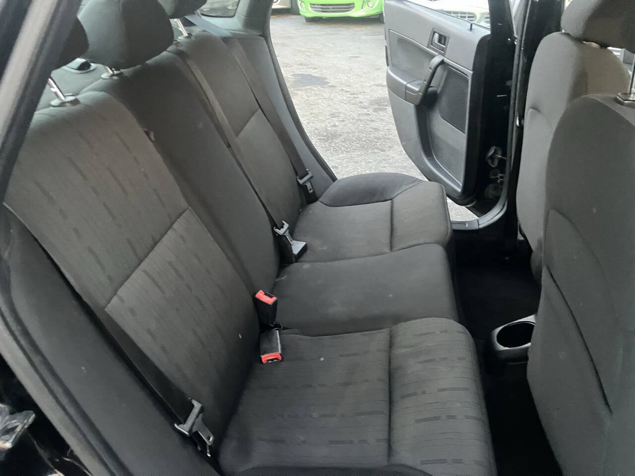 Used 2010 Ford Focus SE FWD image 30