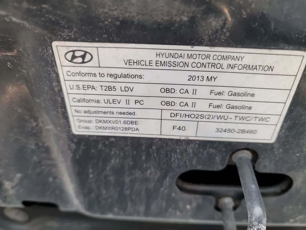 Used 2013 Hyundai Veloster w/ Style Pkg image 32