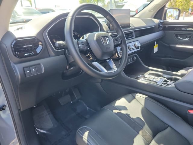 Certified 2025 Honda Pilot Touring image 21