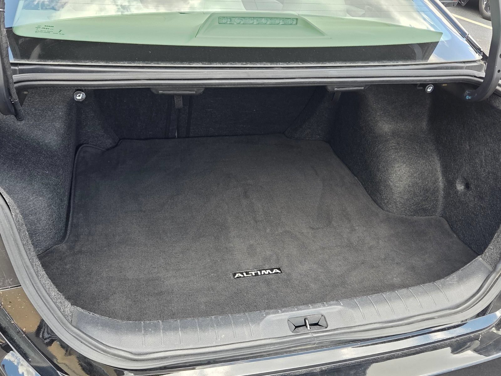 Used 2025 Nissan Altima 2.5 SV FWD image 12