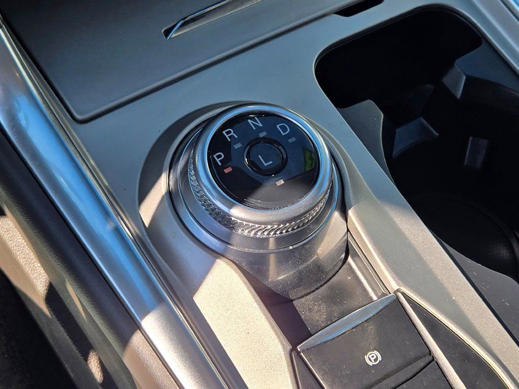 Certified 2023 Ford Explorer Platinum w/ Technology Package AWD/4WD image 34