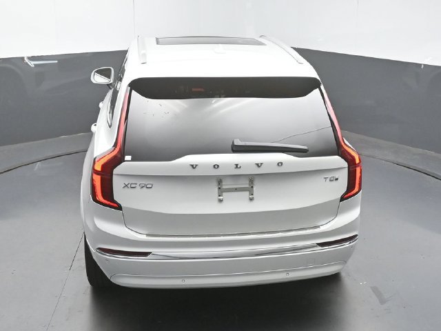 Used 2026 Volvo XC90 T8 Plus w/ Protection Package Premier AWD/4WD image 48