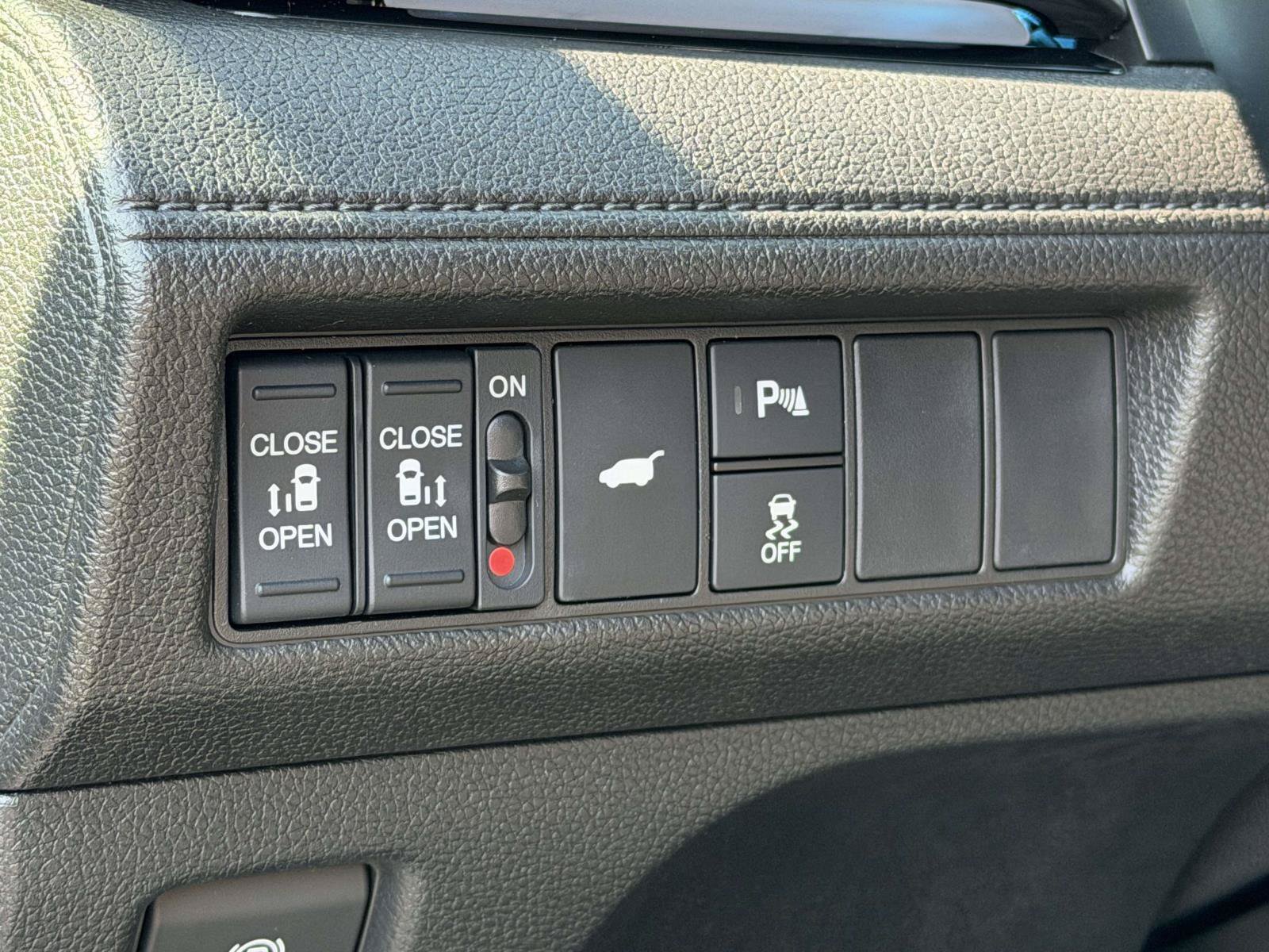 Certified 2026 Honda Odyssey Elite image 18
