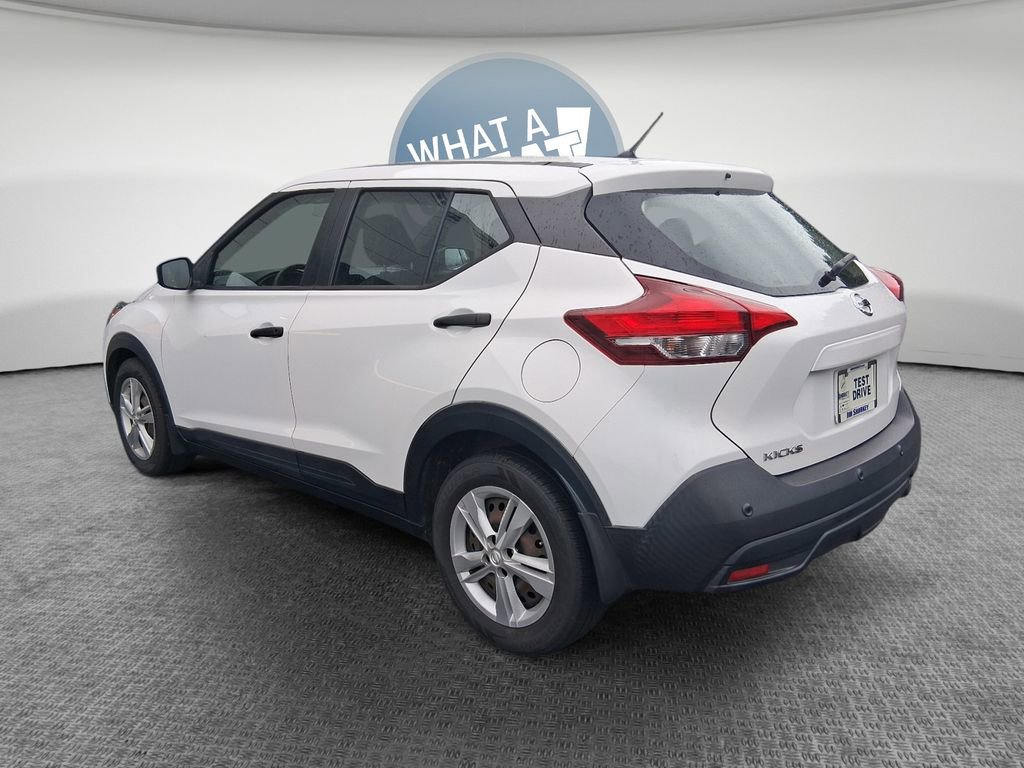 Used 2020 Nissan Kicks S image 6