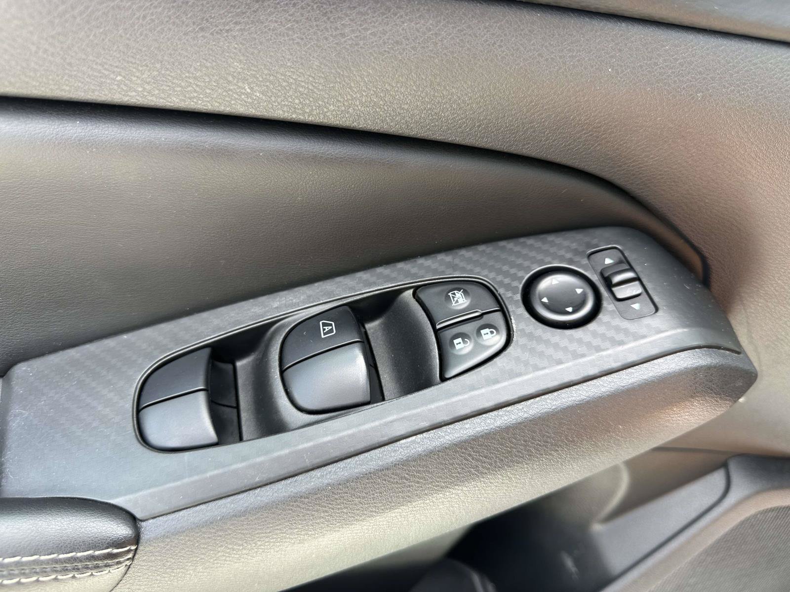 Used 2024 Nissan Altima 2.5 SV FWD image 30