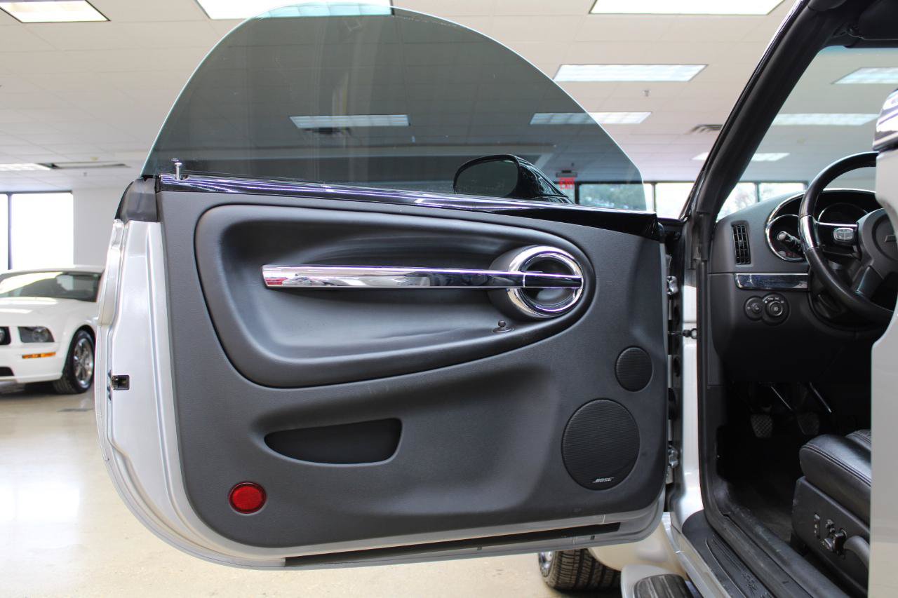 Used 2006 Chevrolet SSR w/ Preferred Equipment Group RWD image 31