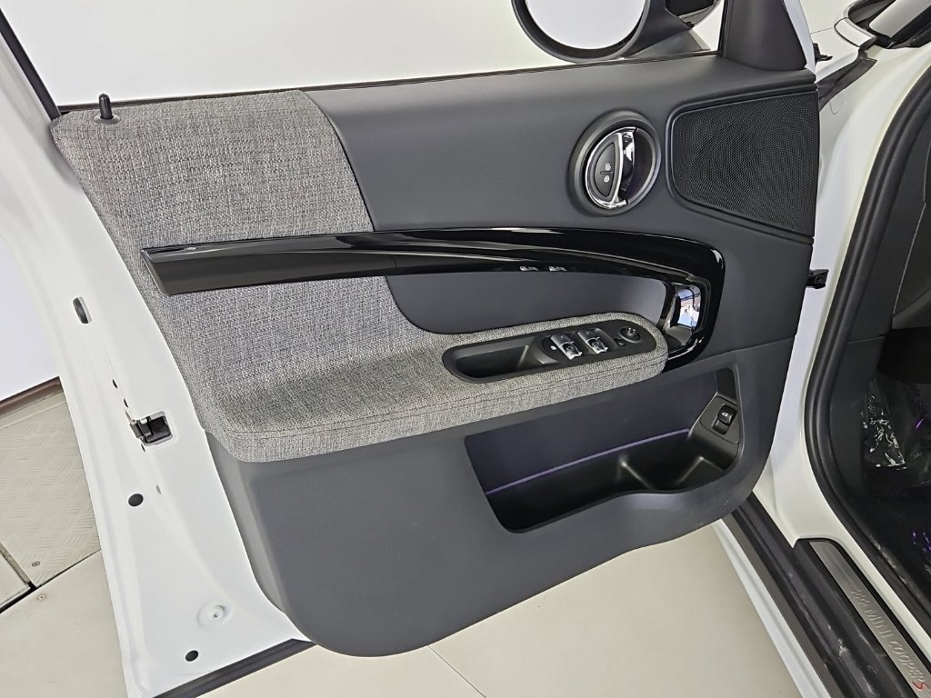 Certified 2023 MINI Cooper Countryman S FWD image 11