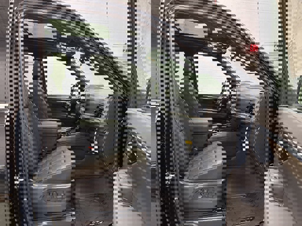 New 2026 Chevrolet Suburban High Country w/ Sun And Tow Package image 33