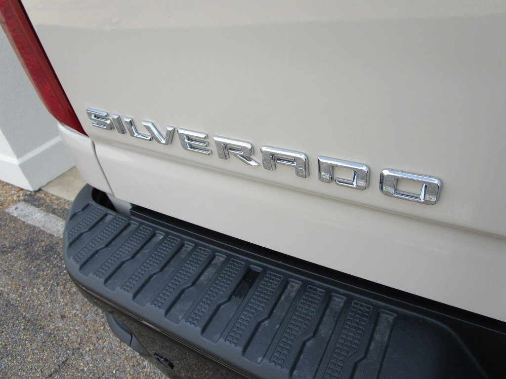 New 2026 Chevrolet Silverado 2500 Custom w/ Custom Value Package AWD/4WD image 19