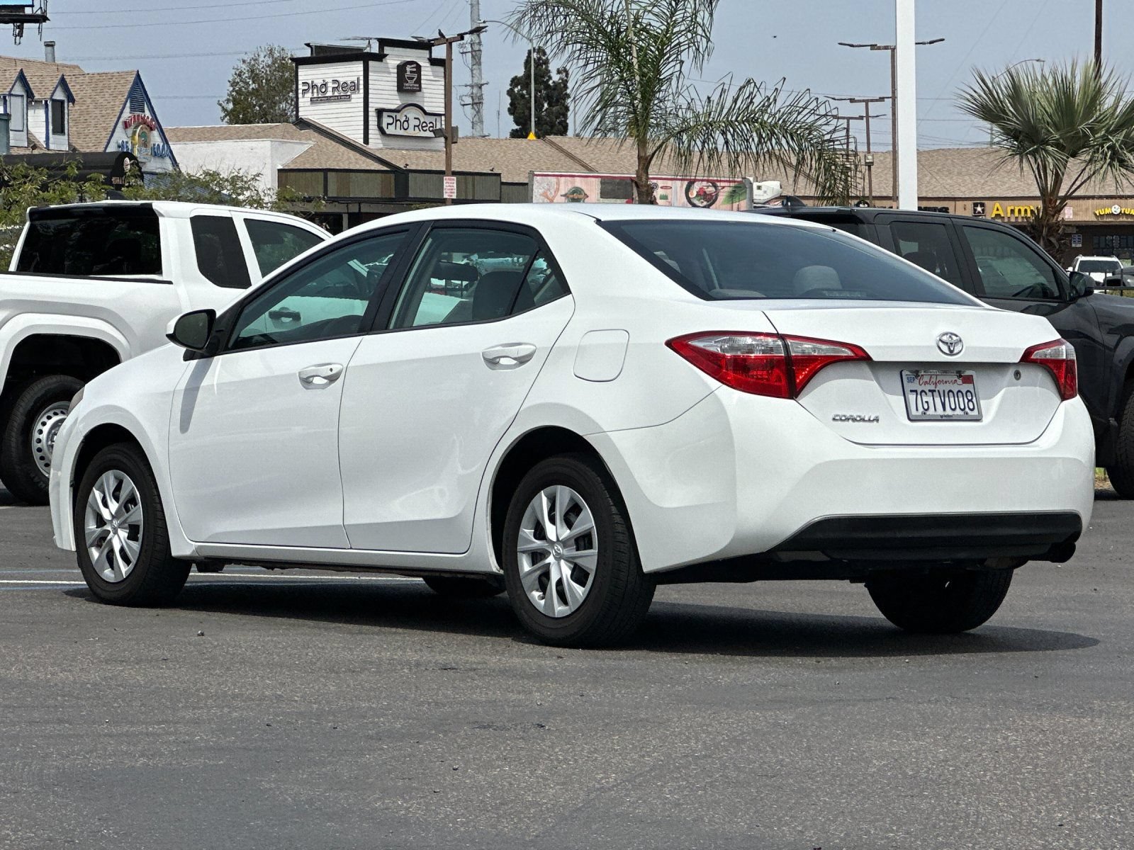 Used 2014 Toyota Corolla L FWD image 3