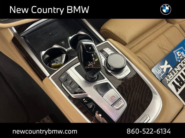 Used 2022 BMW 750i xDrive w/ Executive Package AWD/4WD image 23