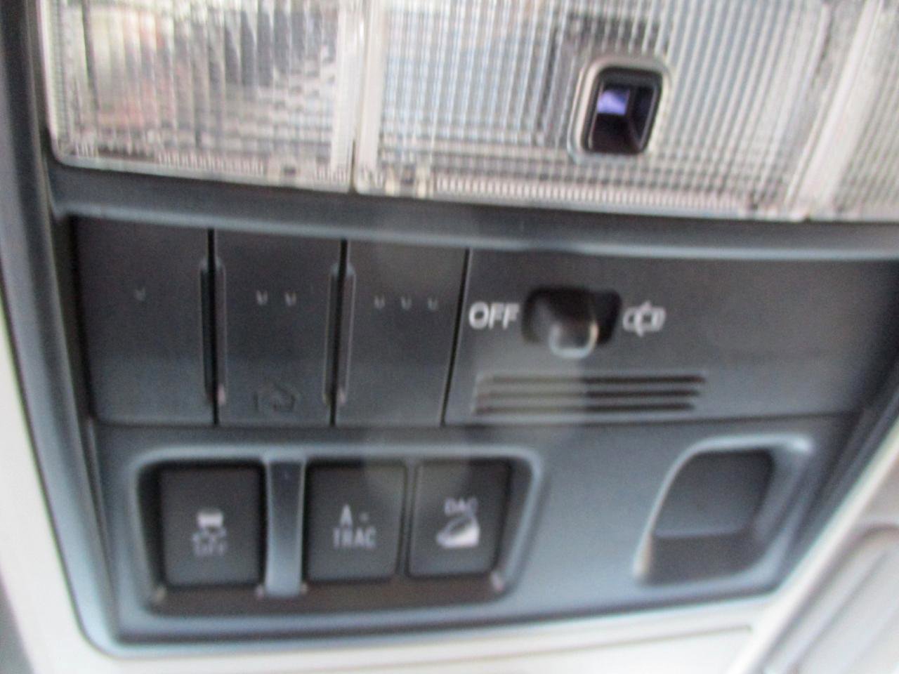Used 2010 Toyota 4Runner SR5 AWD/4WD image 18