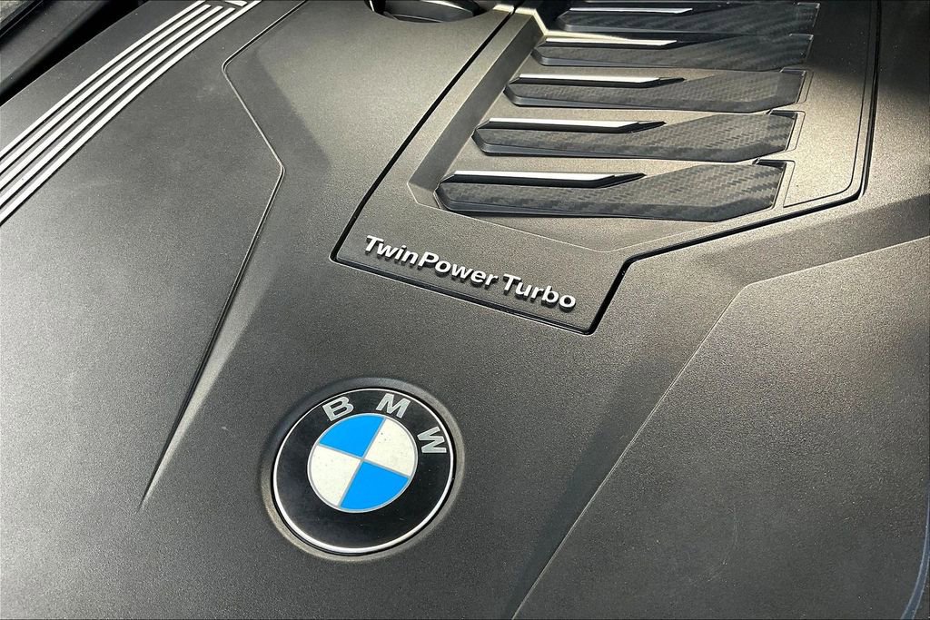 Used 2021 BMW X5 xDrive40i w/ M Sport Package image 31