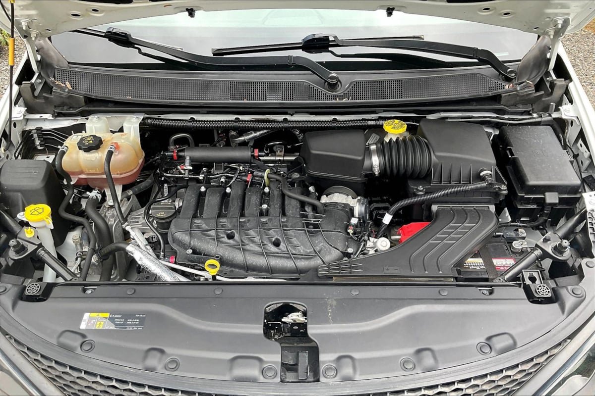 Used 2019 Chrysler Pacifica L FWD image 28