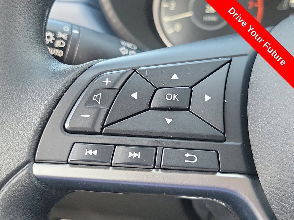 Used 2025 Nissan Versa SV w/ Trunk Package FWD image 5
