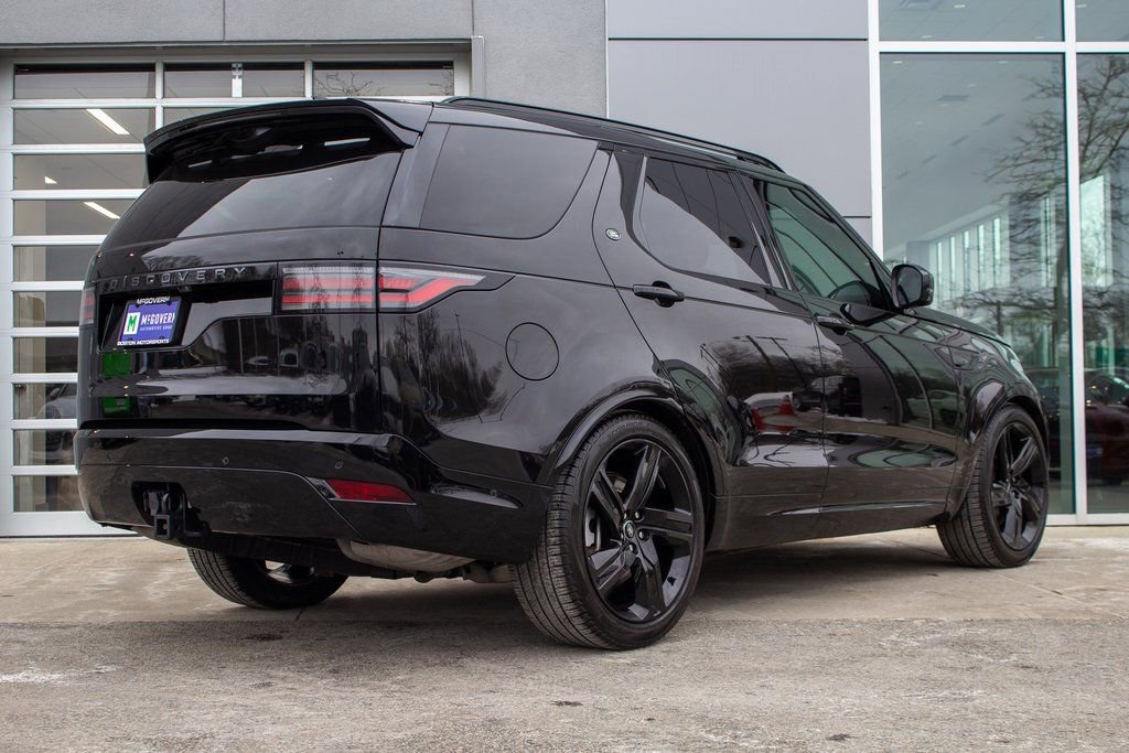 Used 2024 Land Rover Discovery Dynamic SE image 10