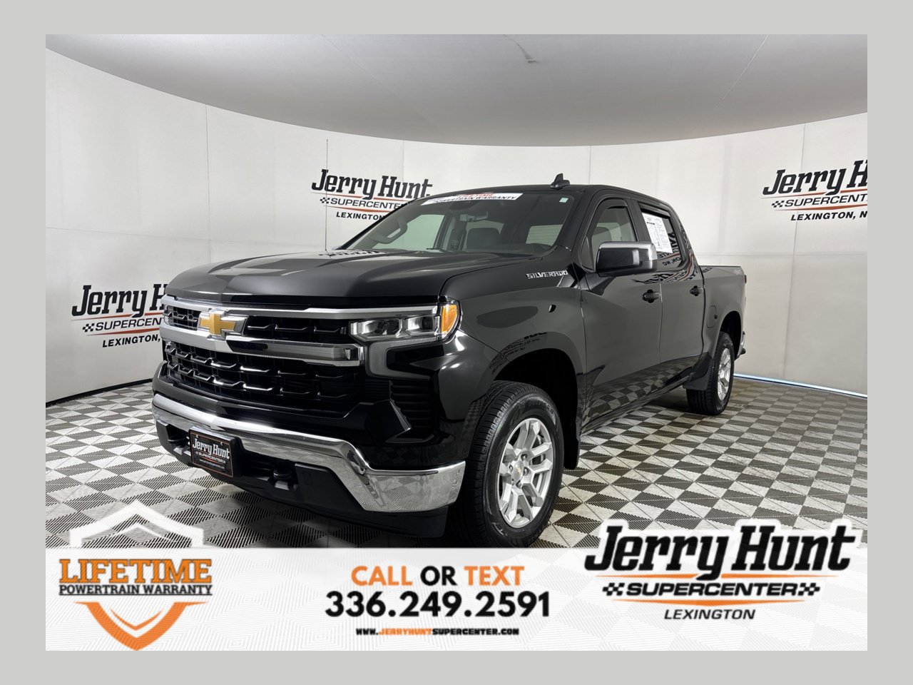 Used 2024 Chevrolet Silverado 1500 LT AWD/4WD image 1