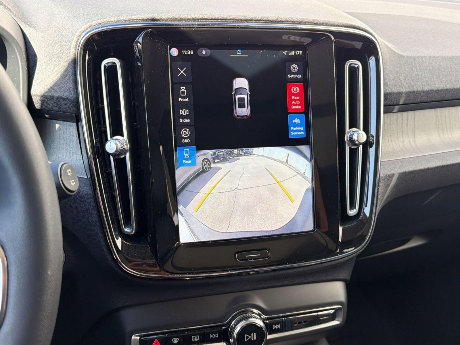 Certified 2023 Volvo XC40 B5 Ultimate w/ Protection Package Premier image 25