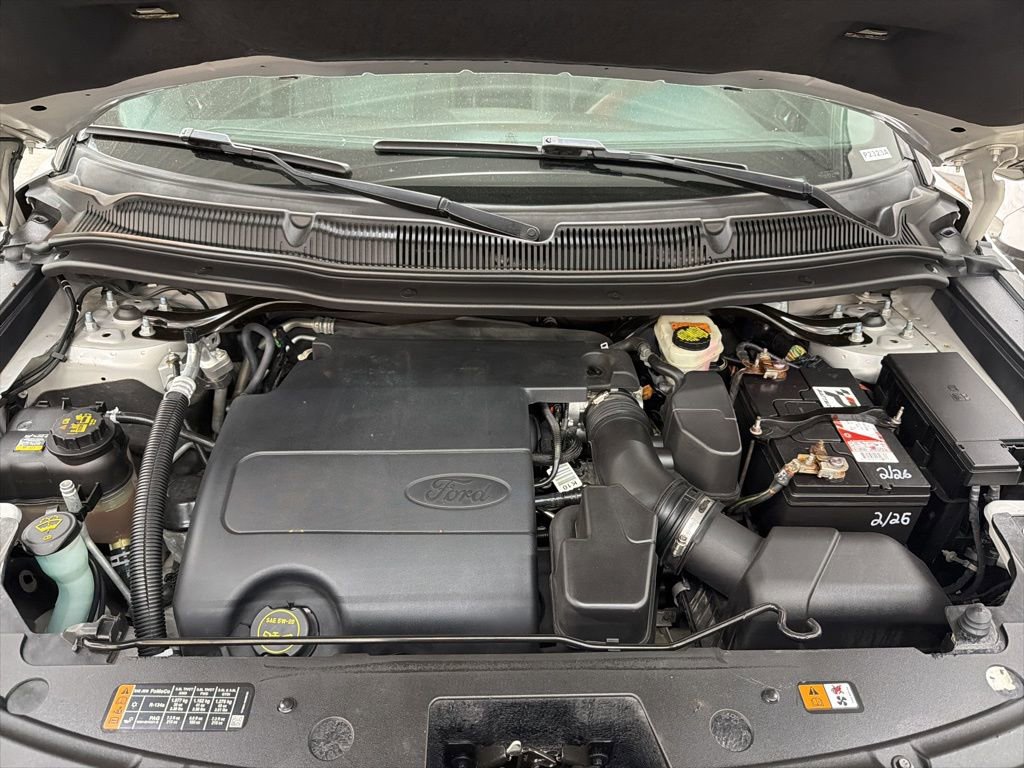 Used 2016 Ford Explorer Limited w/ Equipment Group 301A FWD image 9