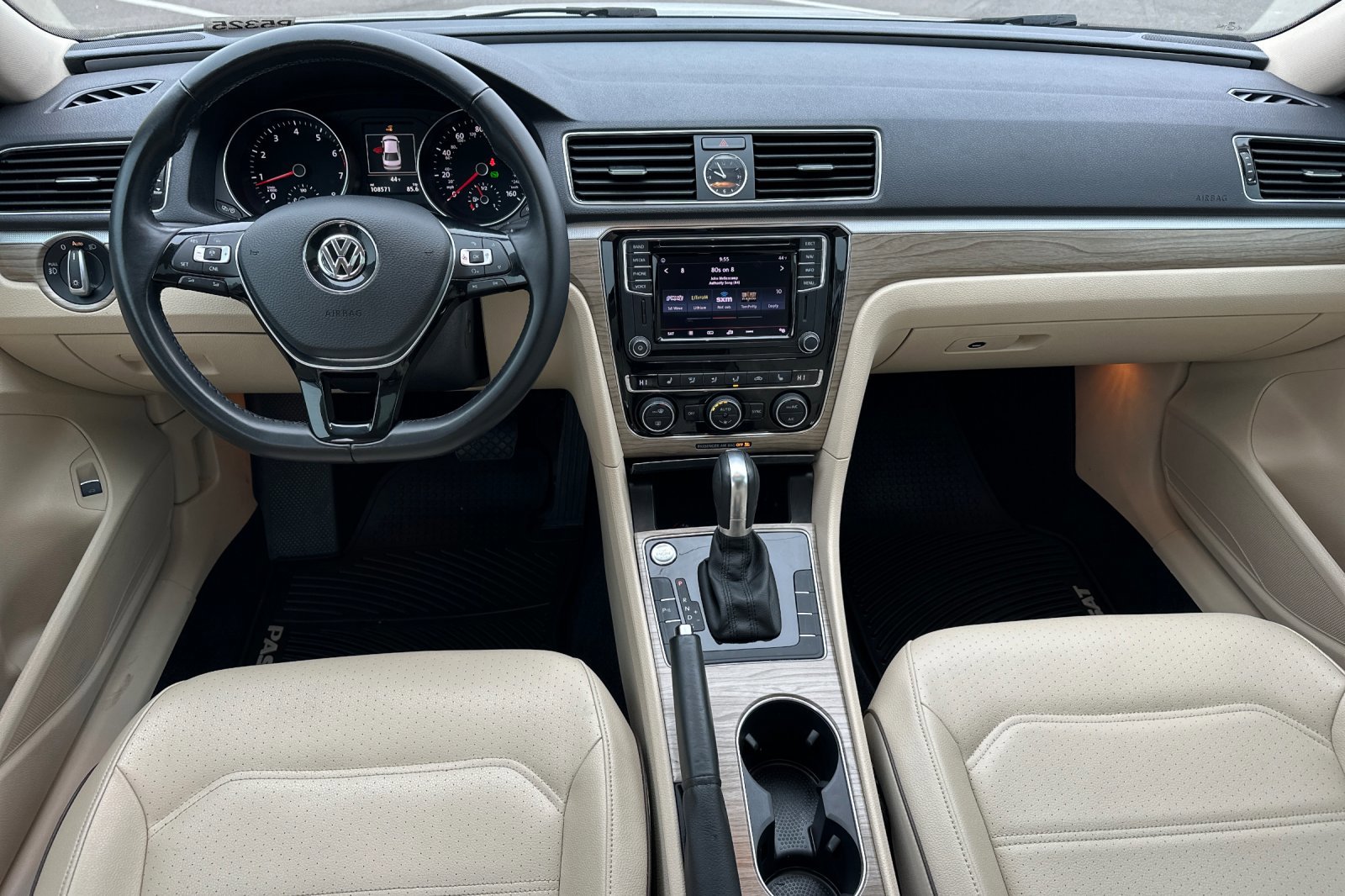 Used 2017 Volkswagen Passat 1.8T SE image 13