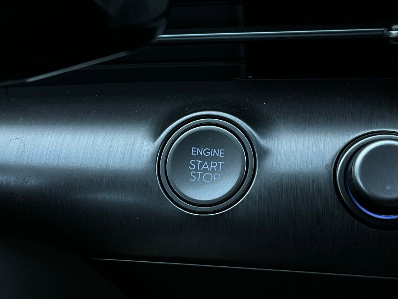 Used 2025 Hyundai Kona SEL image 28