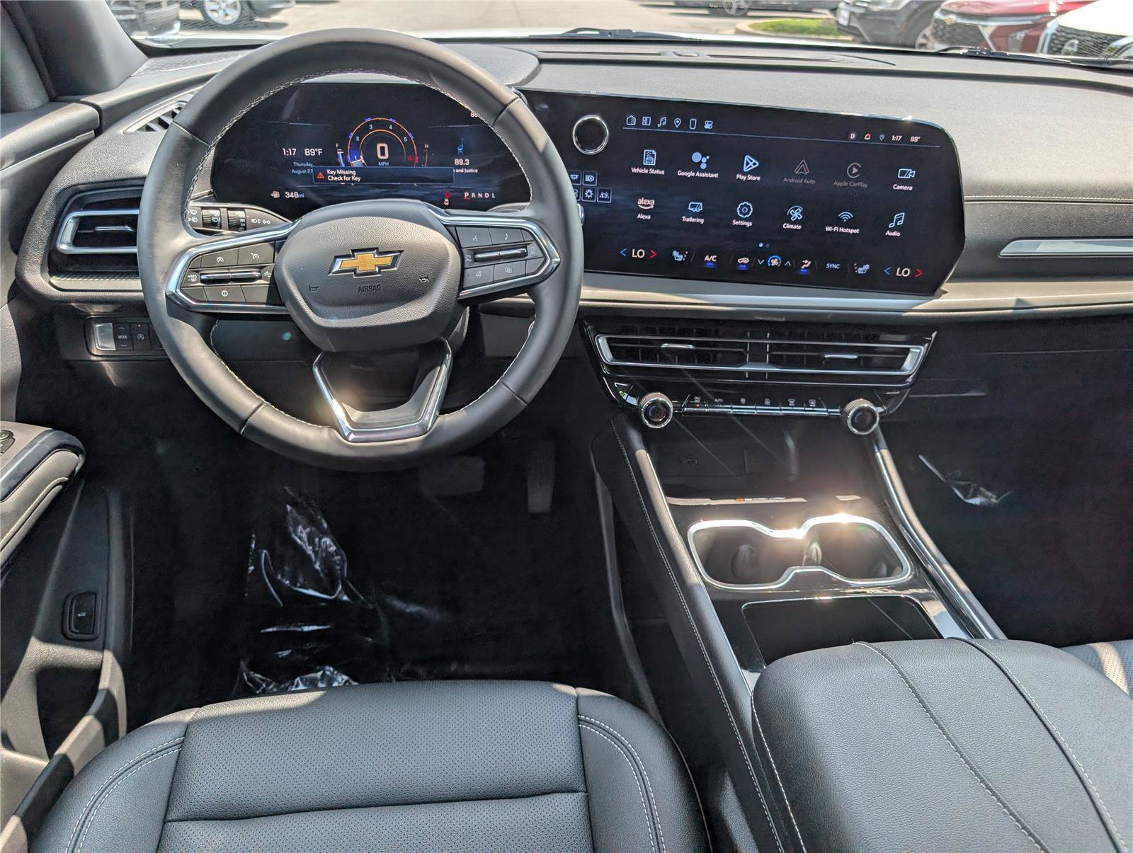 Used 2025 Chevrolet Traverse LT FWD image 18