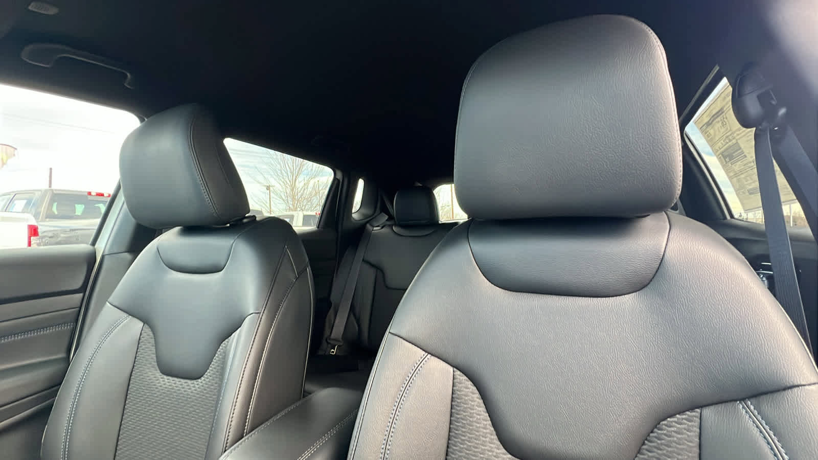 New 2026 Jeep Compass Latitude image 11