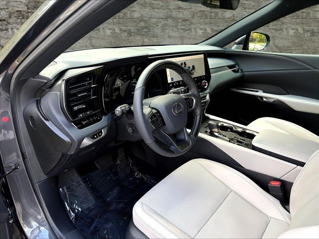 Certified 2026 Lexus RX 350h w/ Kick Snesor w/ Tow Package AWD/4WD image 19
