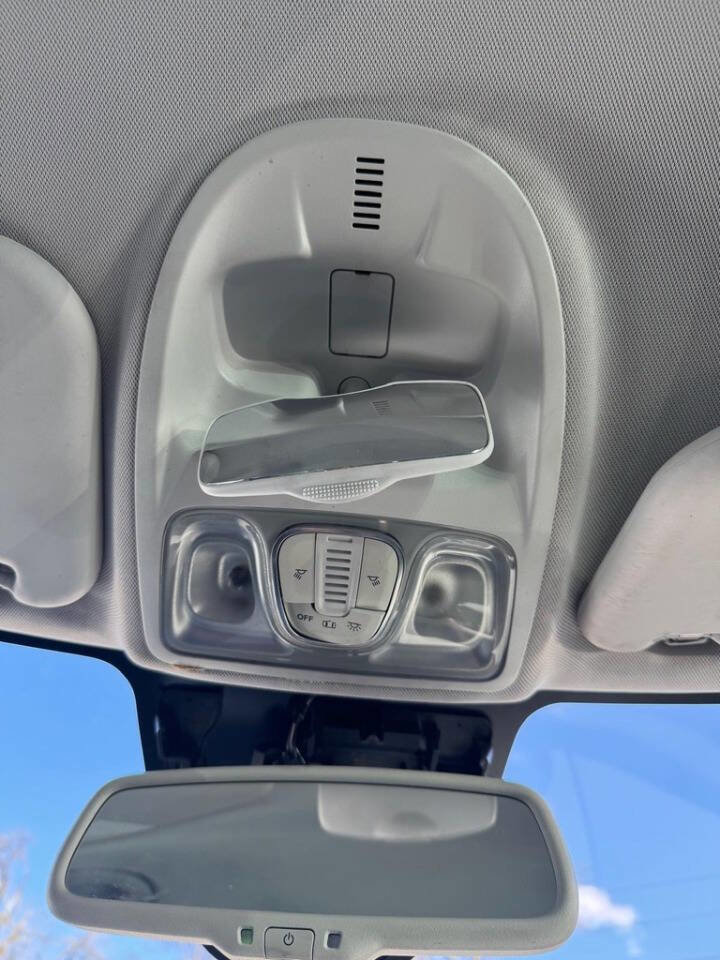 Used 2014 FIAT 500L Easy w/ Popular Equipment Group image 37