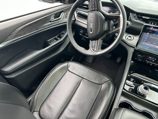 Certified 2024 Jeep Grand Cherokee L Limited w/ Luxury Tech Group II image 24