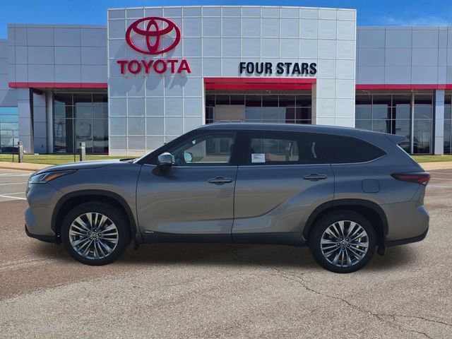 New 2026 Toyota Highlander Platinum