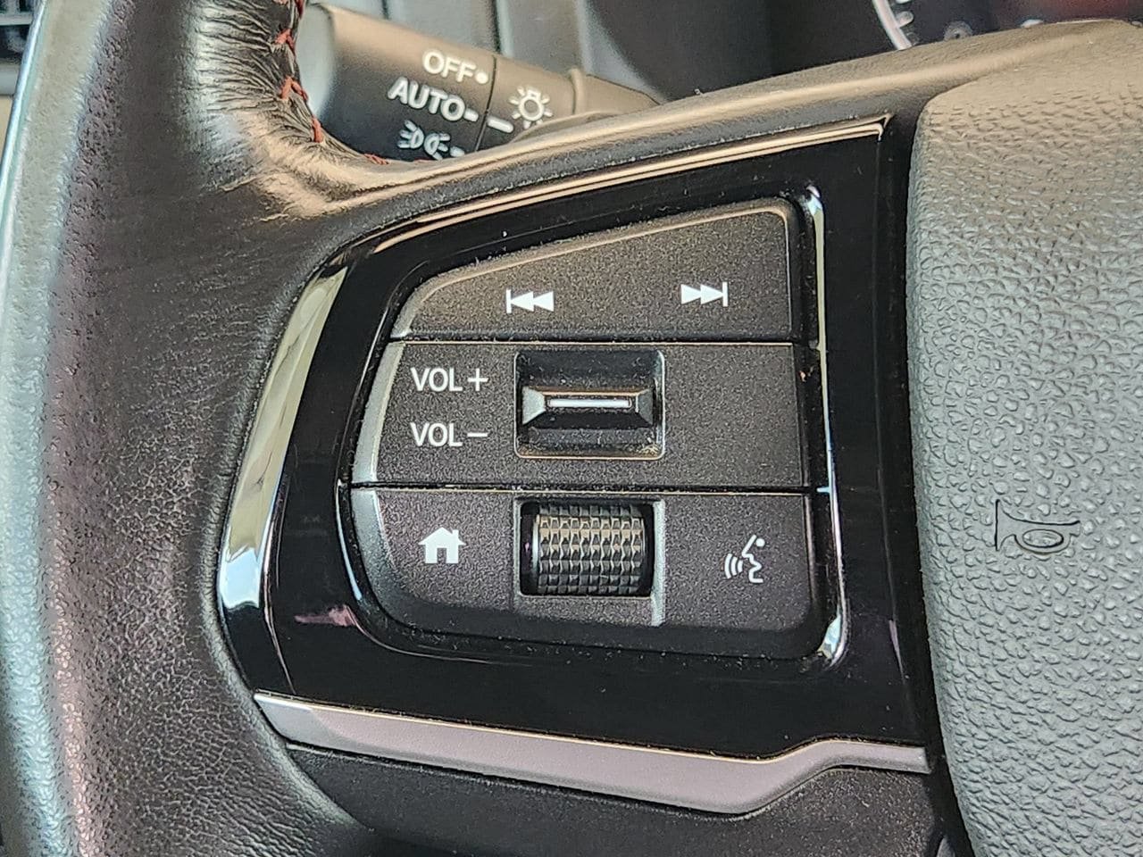 Used 2025 Honda Odyssey Sport-L image 27