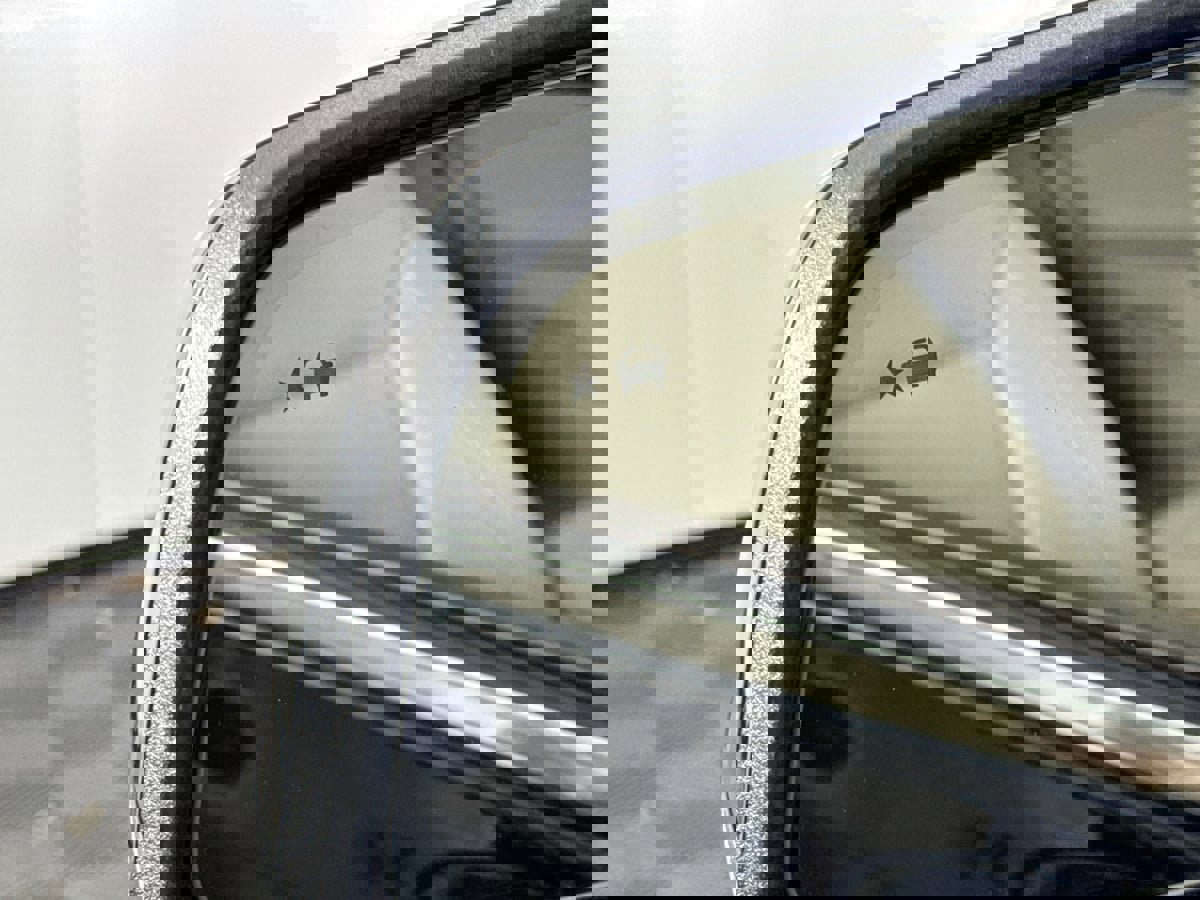 Used 2018 GMC Acadia Denali w/ Technology Package image 21