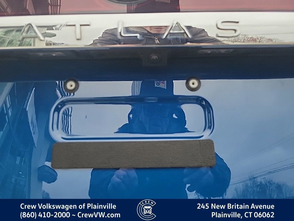 Certified 2025 Volkswagen Atlas Cross Sport SE image 30