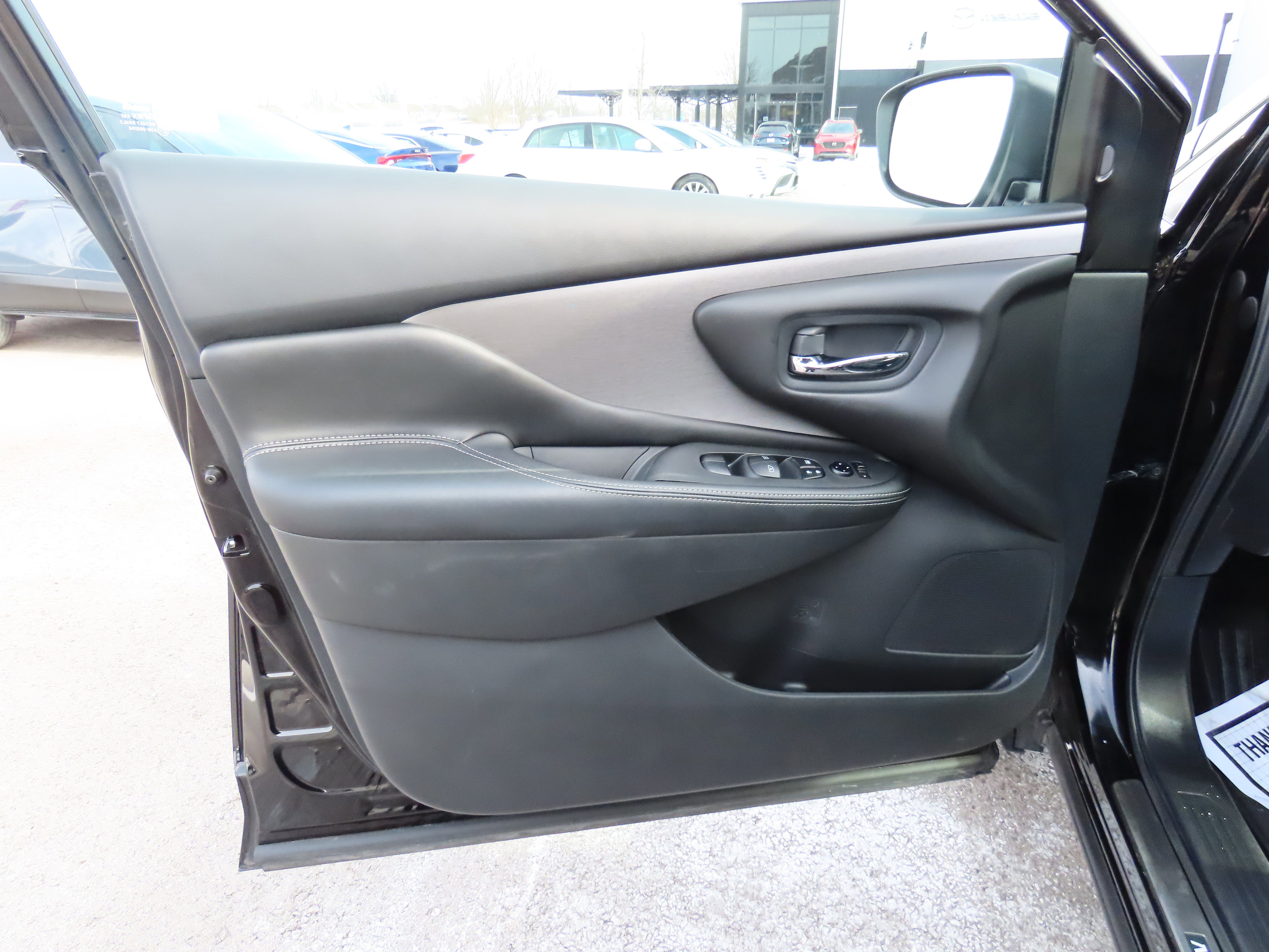 Used 2024 Nissan Murano SV w/ SV Midnight Edition Package image 23