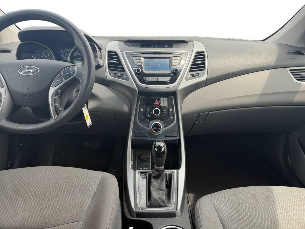 Used 2015 Hyundai Elantra SE w/ Option Group 02 FWD image 14