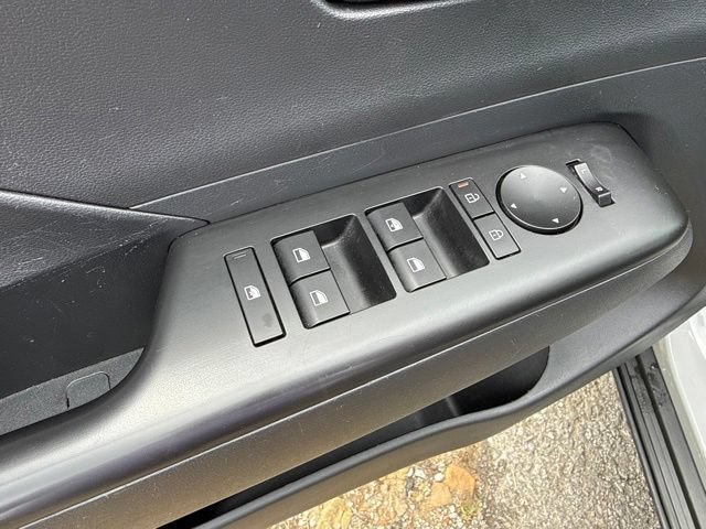 Used 2025 Hyundai Kona SEL AWD/4WD image 27
