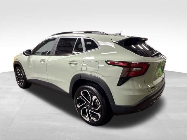 Used 2024 Chevrolet Trax RS w/ Driver Confidence Package image 5