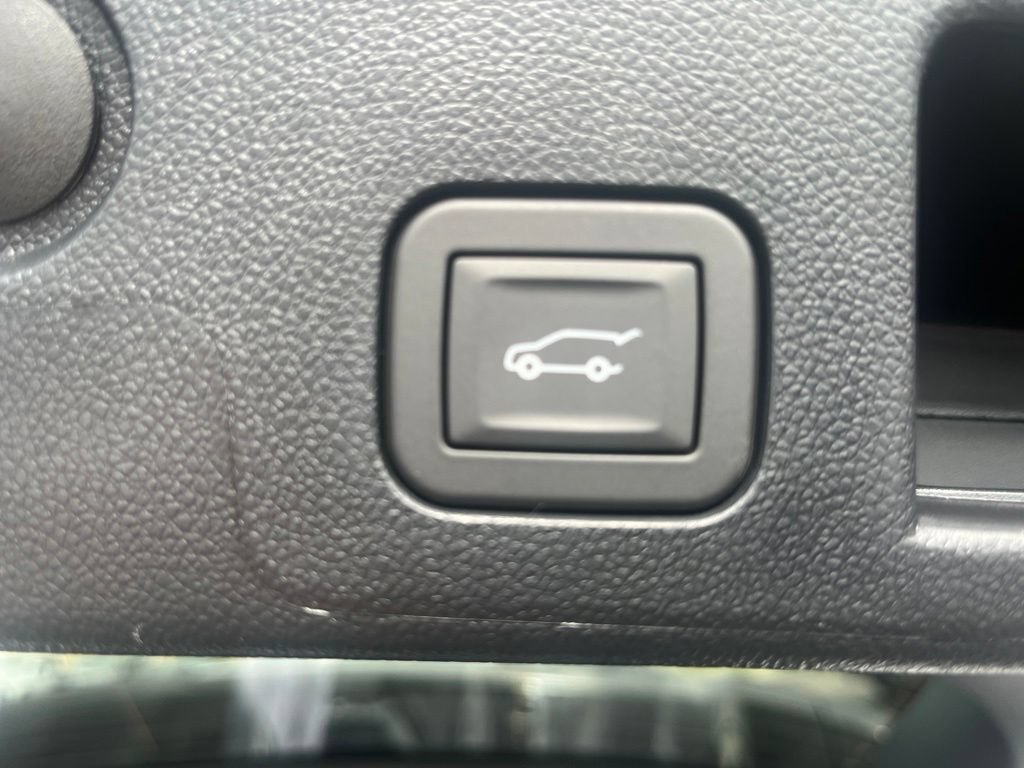 New 2026 Chevrolet Equinox LT w/ Convenience Package II FWD image 6