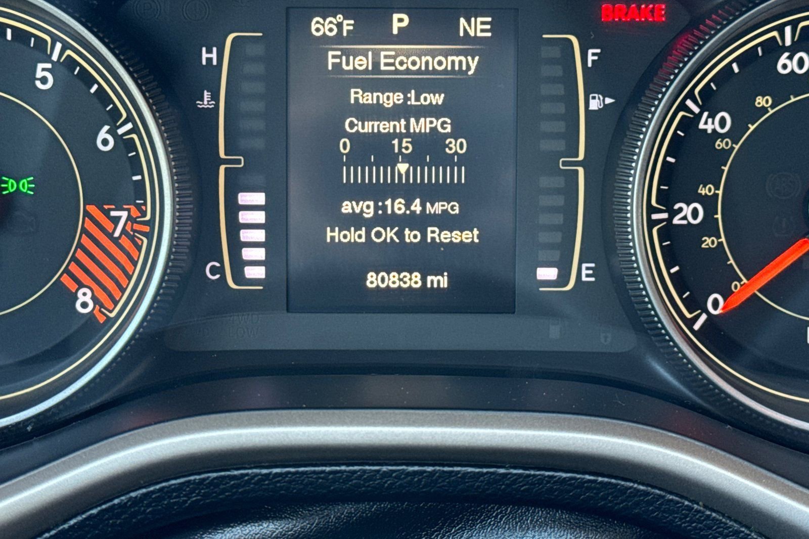 Used 2015 Jeep Cherokee Latitude w/ Comfort/Convenience Group image 26