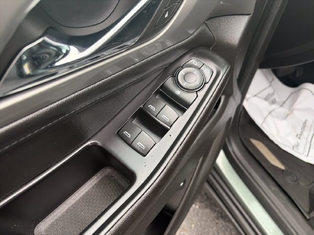 Used 2023 Chevrolet Traverse LT w/ LPO, Floor Liner Package AWD/4WD image 11
