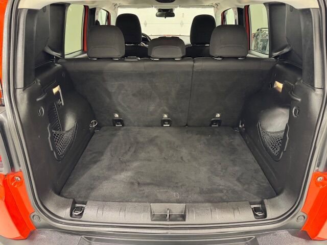 Used 2017 Jeep Renegade Latitude image 21