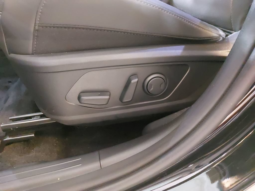 Certified 2025 Hyundai Tucson SEL AWD/4WD image 30